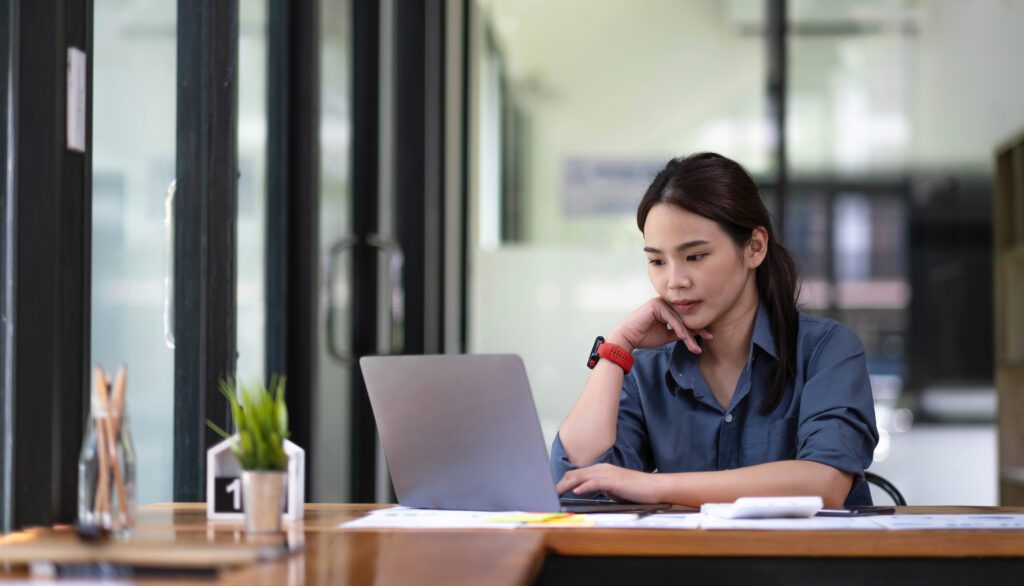 woman working on her laptop